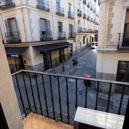 Hostal Los Perales Мадрид Экстерьер фото View of the street from the Hotel Cervantes