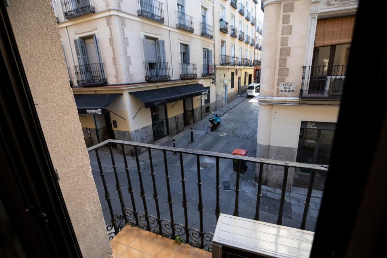 Hostal Los Perales Мадрид Экстерьер фото View of the street from the Hotel Cervantes