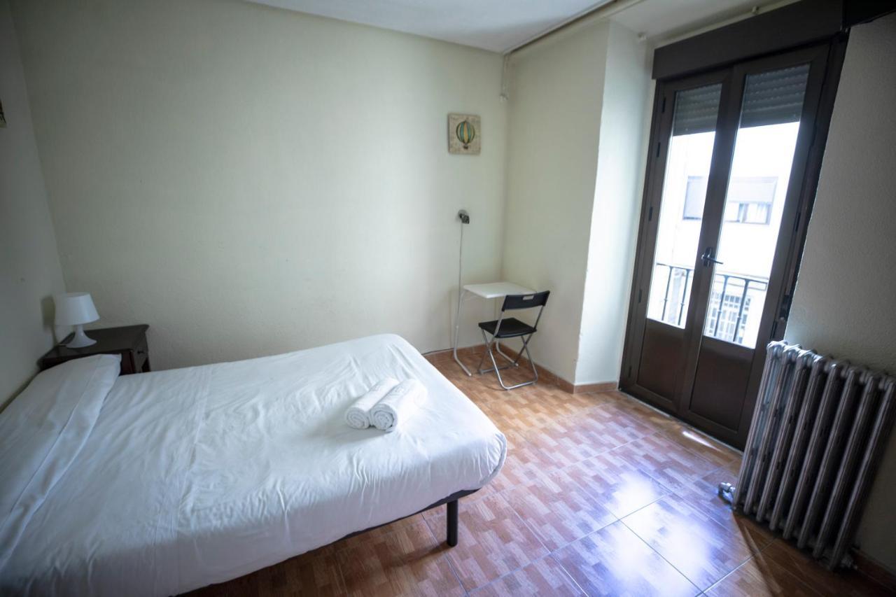Hostal Los Perales Мадрид Экстерьер фото