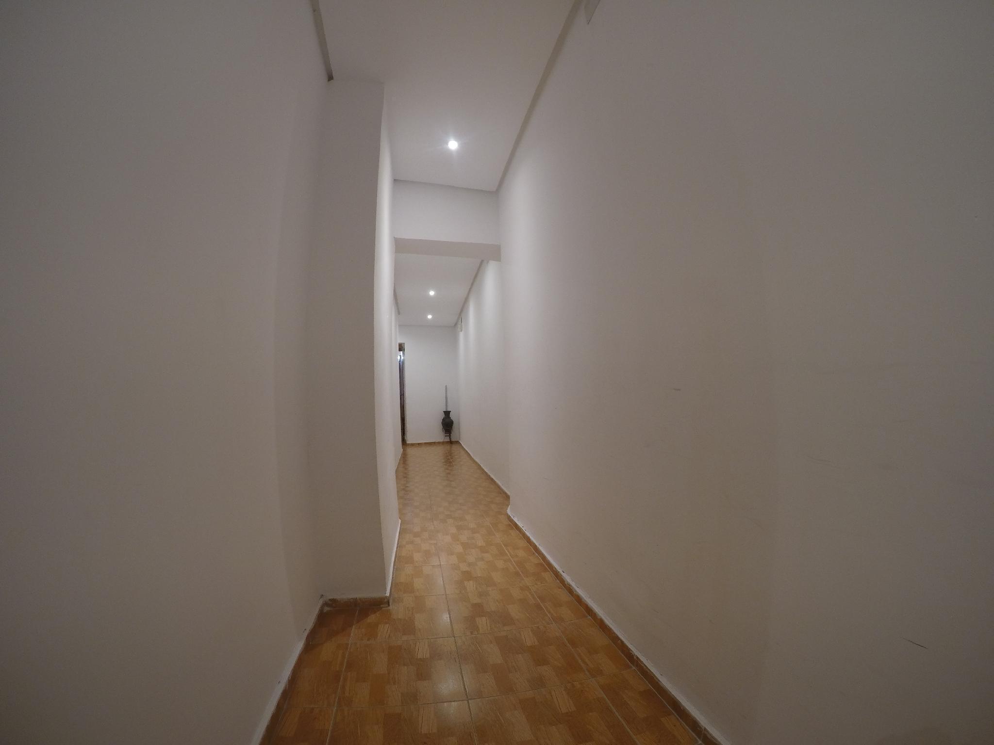 Hostal Los Perales Мадрид Экстерьер фото A corridor