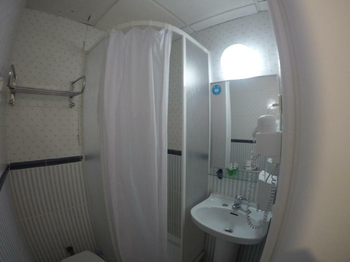 Hostal Los Perales Мадрид Экстерьер фото